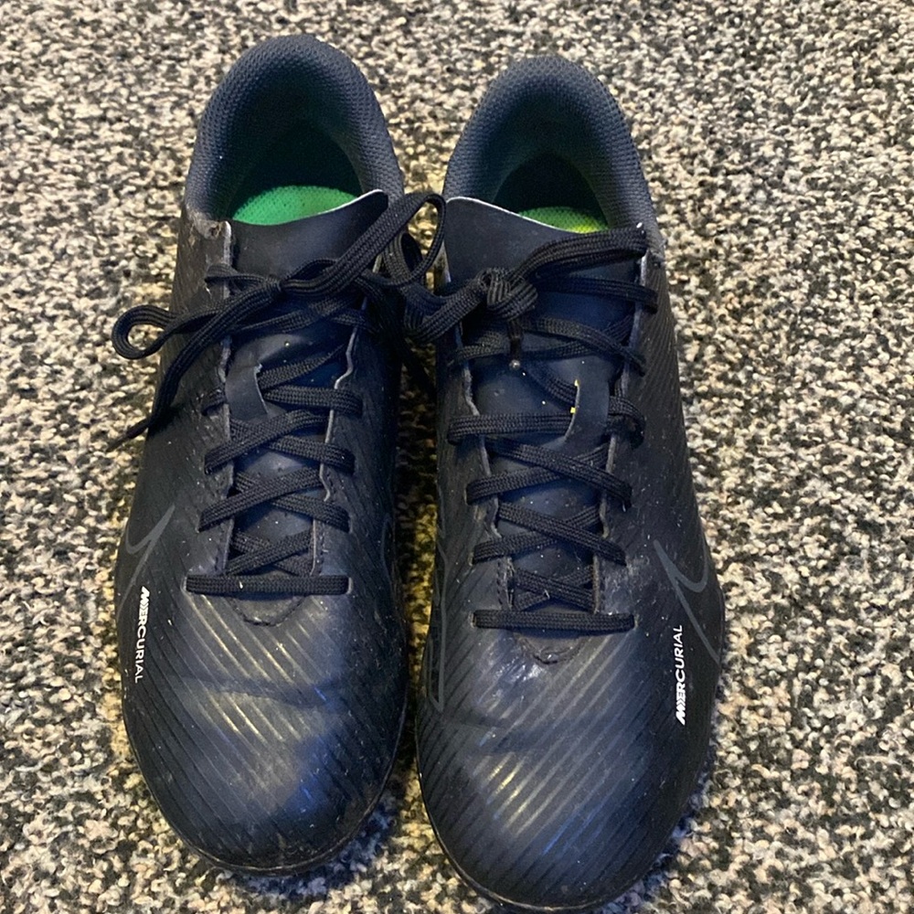 Boys soccer cleats